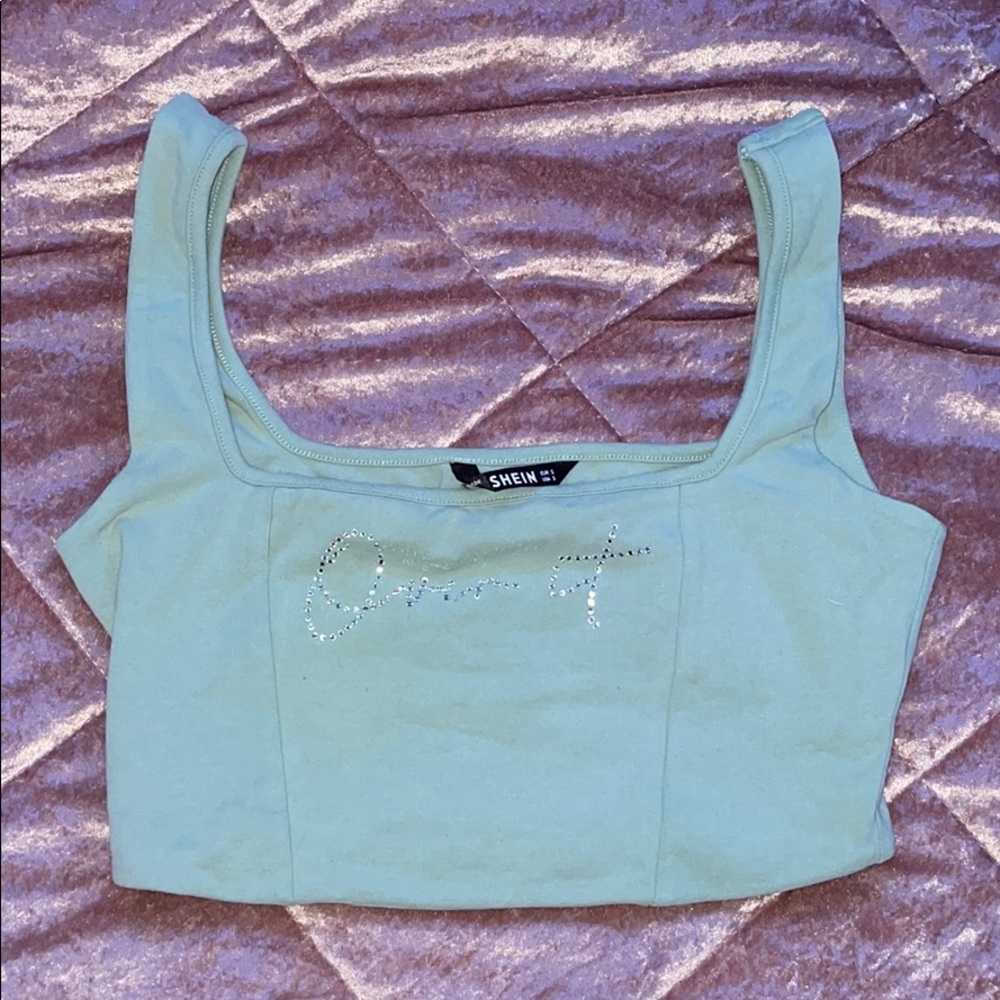 crop top